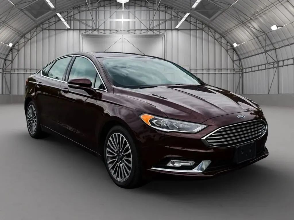2017 Ford Fusion Rojo Sedán Tracción delantera 6 velocidades Automática