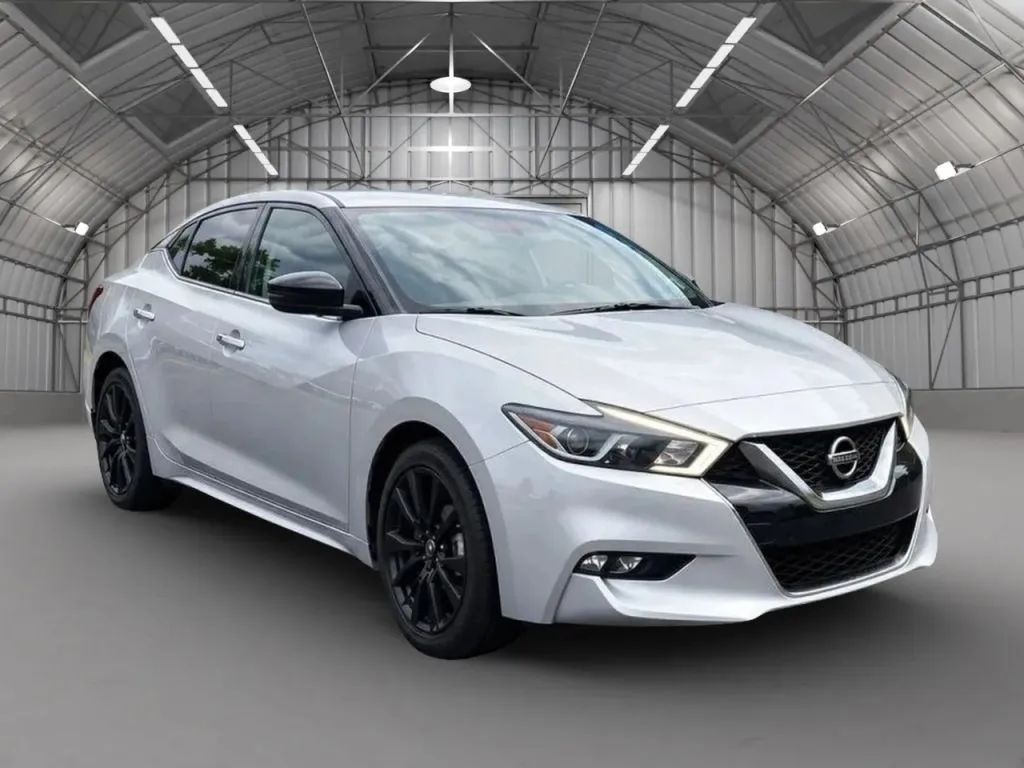 Silver 2017 Nissan Maxima Sedan Front-Wheel Drive Continuously Variable Transmission