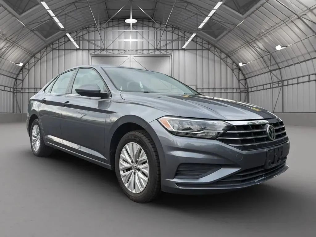 Black 2019 Volkswagen Jetta Sedan Front-Wheel Drive 6-Speed Manual
