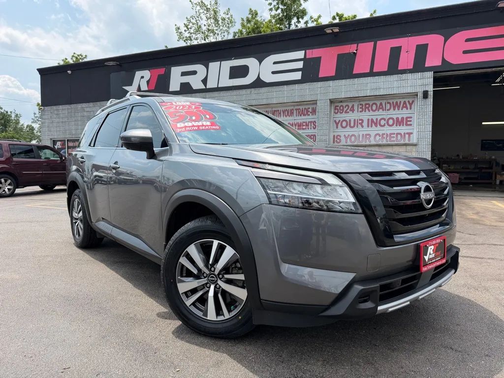 2023 NISSAN PATHFINDER SL