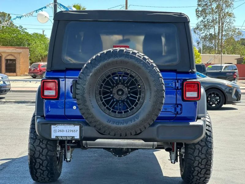 View vehicle photo 6