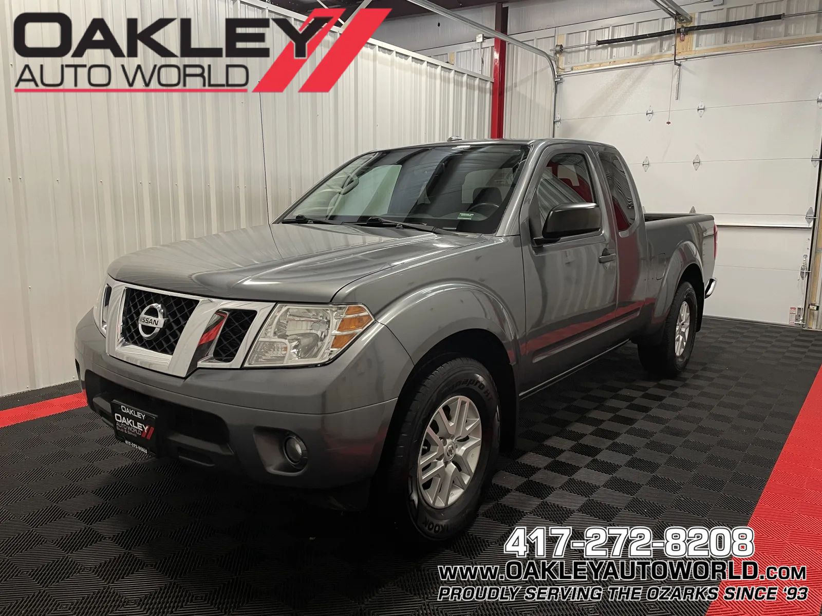 Gray 2017 Nissan Frontier SV V6 King Cab Pickup Truck 4X2 5-Speed Automatic Overdrive