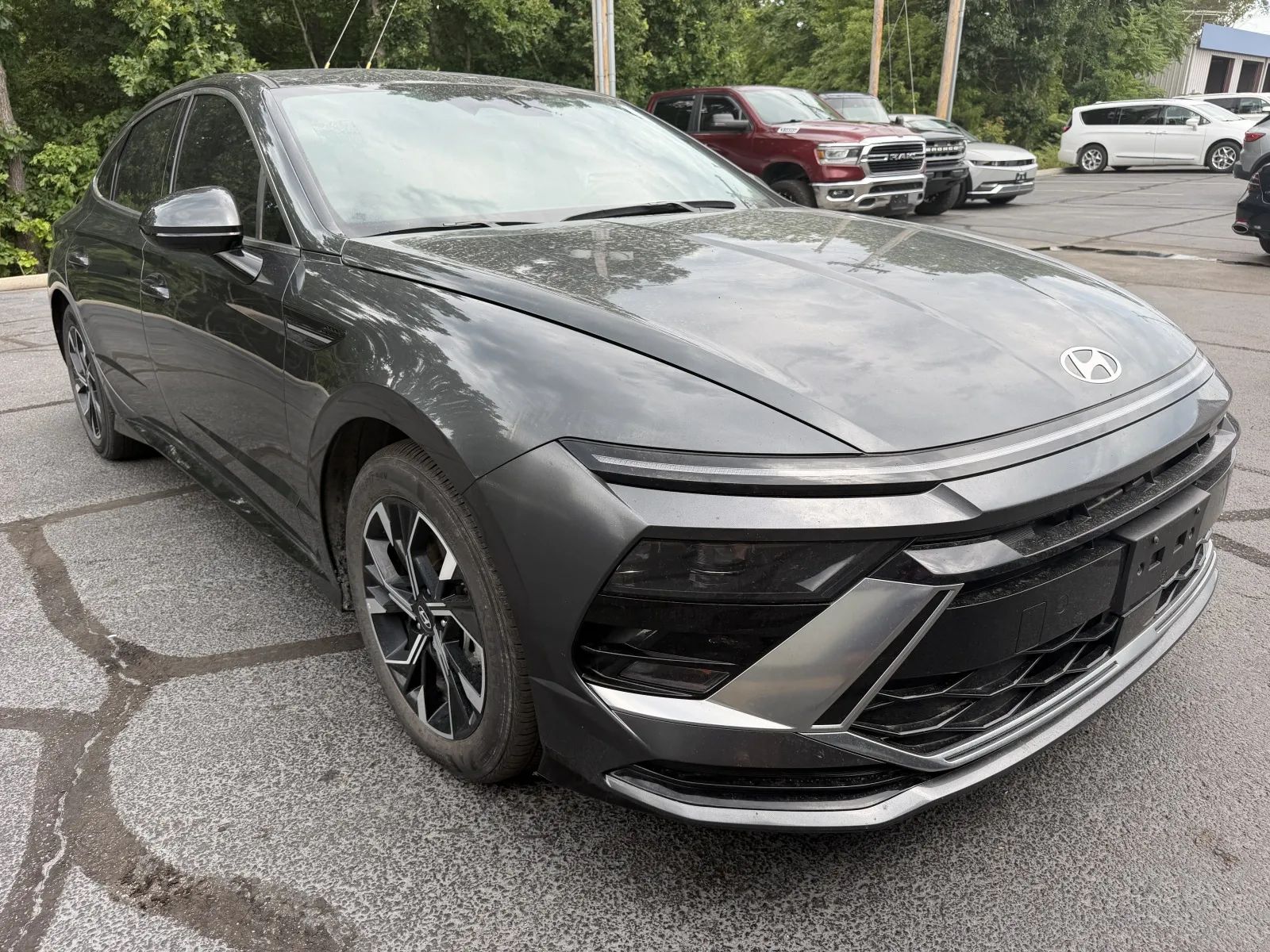 View vehicle photo 5