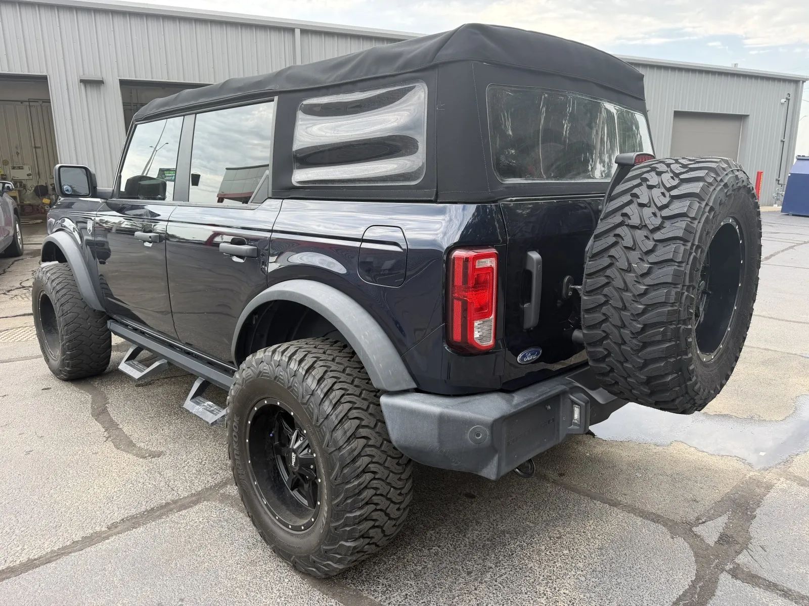 View vehicle photo 2