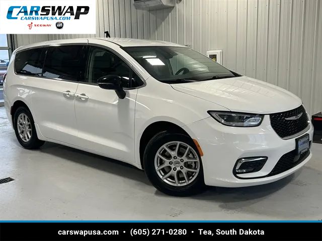 White 2024 Chrysler Pacifica Touring L FWD Minivan Front-Wheel Drive 9-Speed Automatic