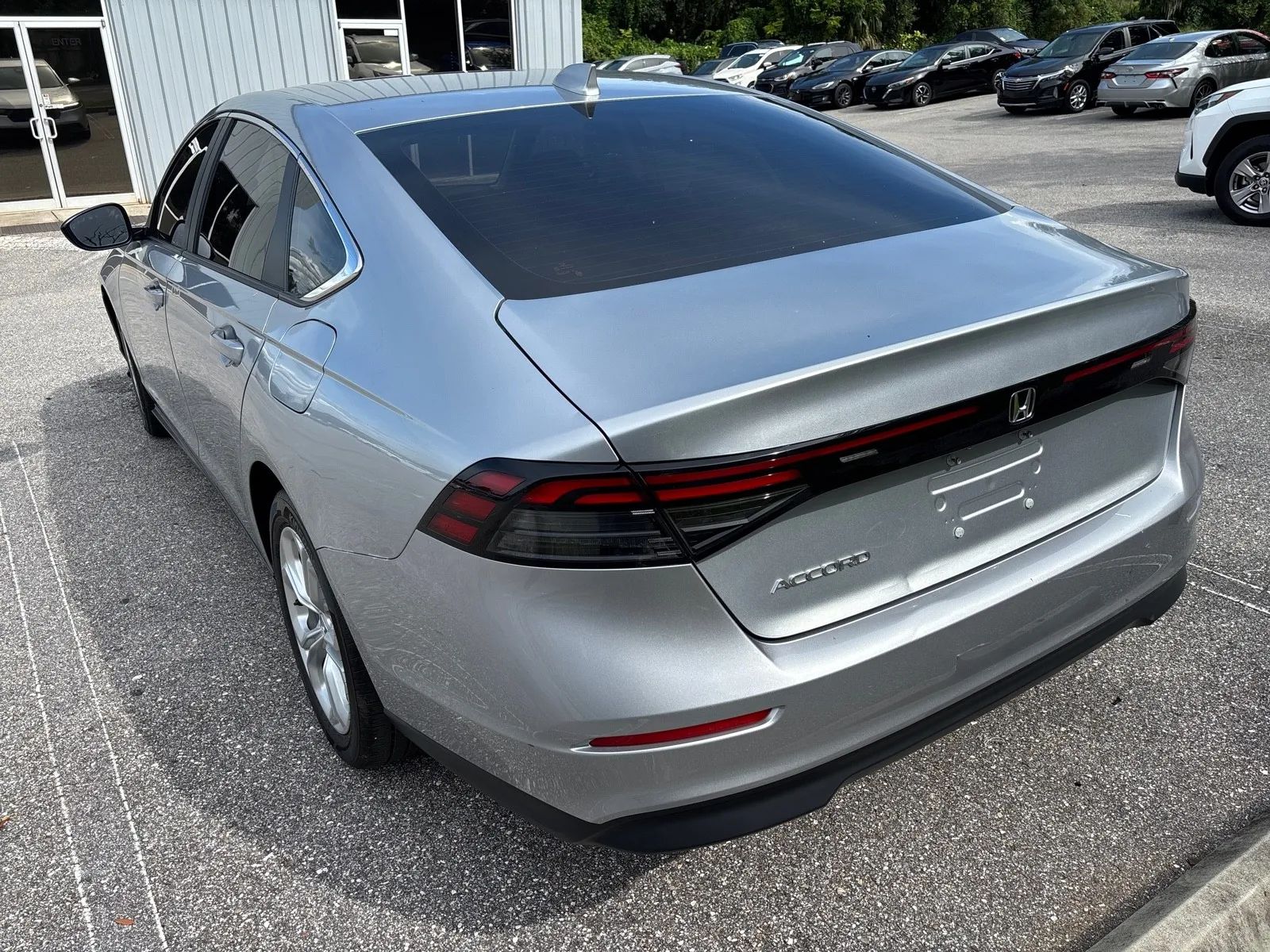 View vehicle photo 7