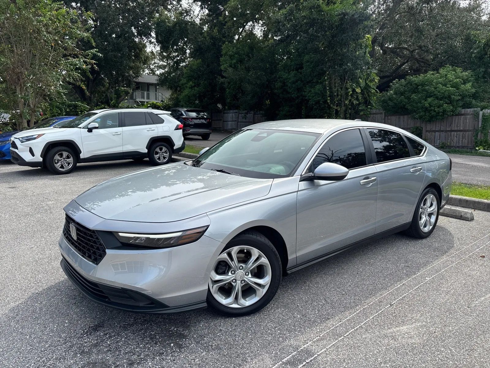 View vehicle photo 2