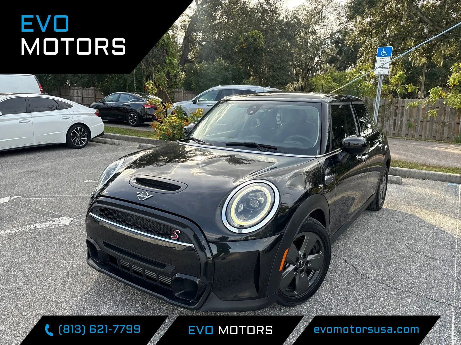 Green 2024 MINI Cooper S 4-Door Hatchback FWD Hatchback Front-Wheel Drive Automatic