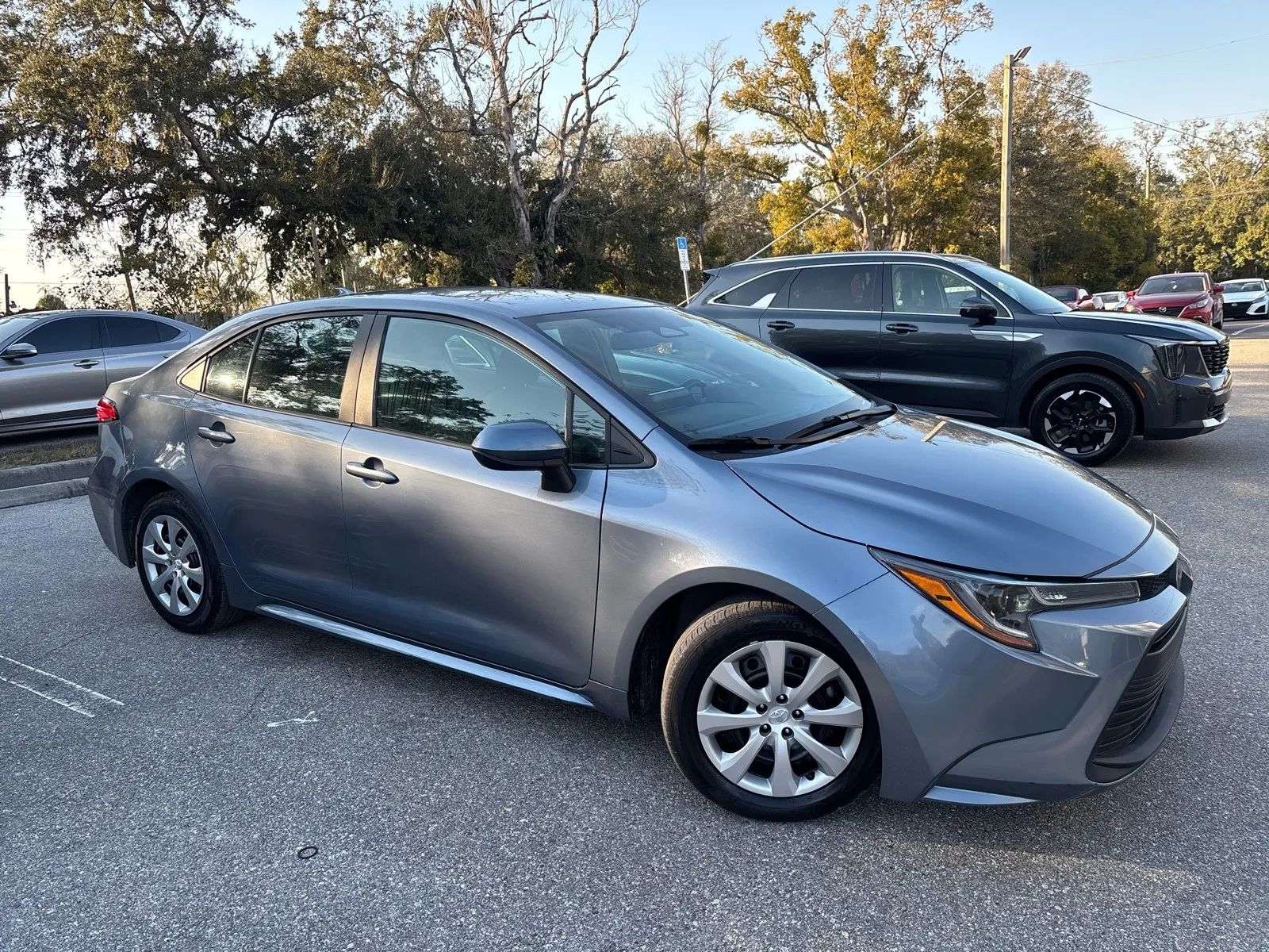 View vehicle photo 6