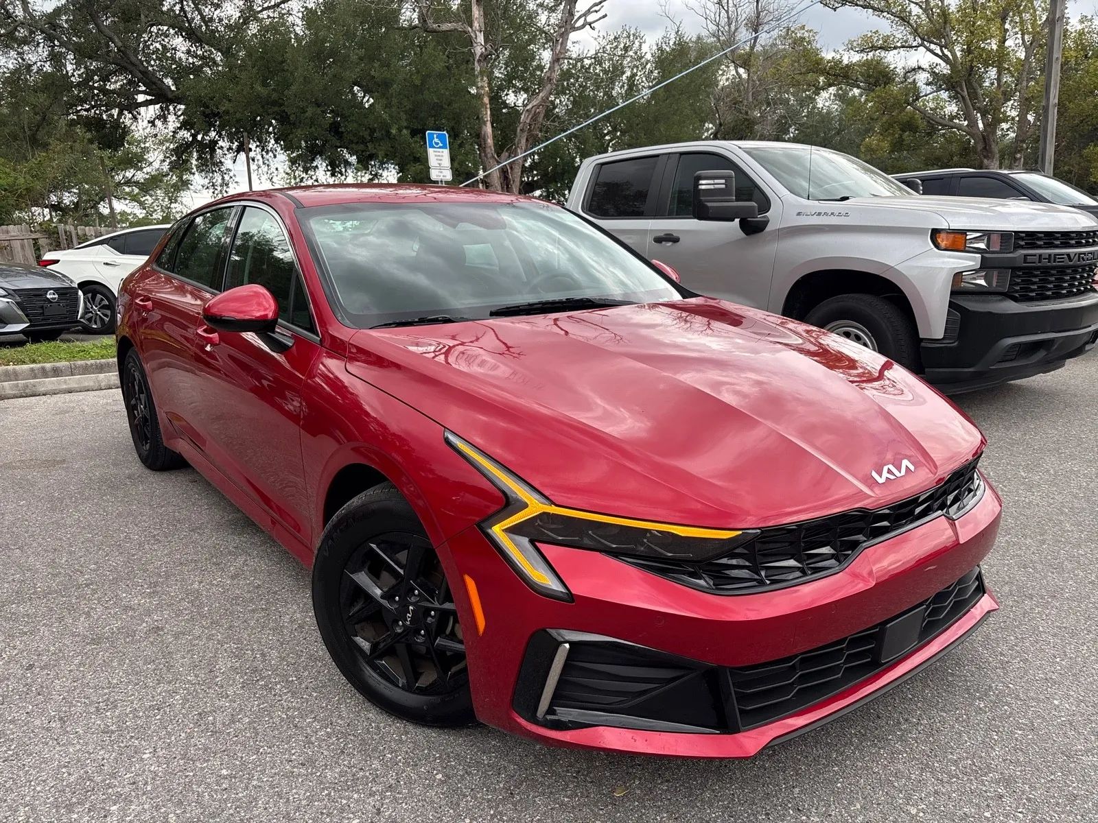 View vehicle photo 4