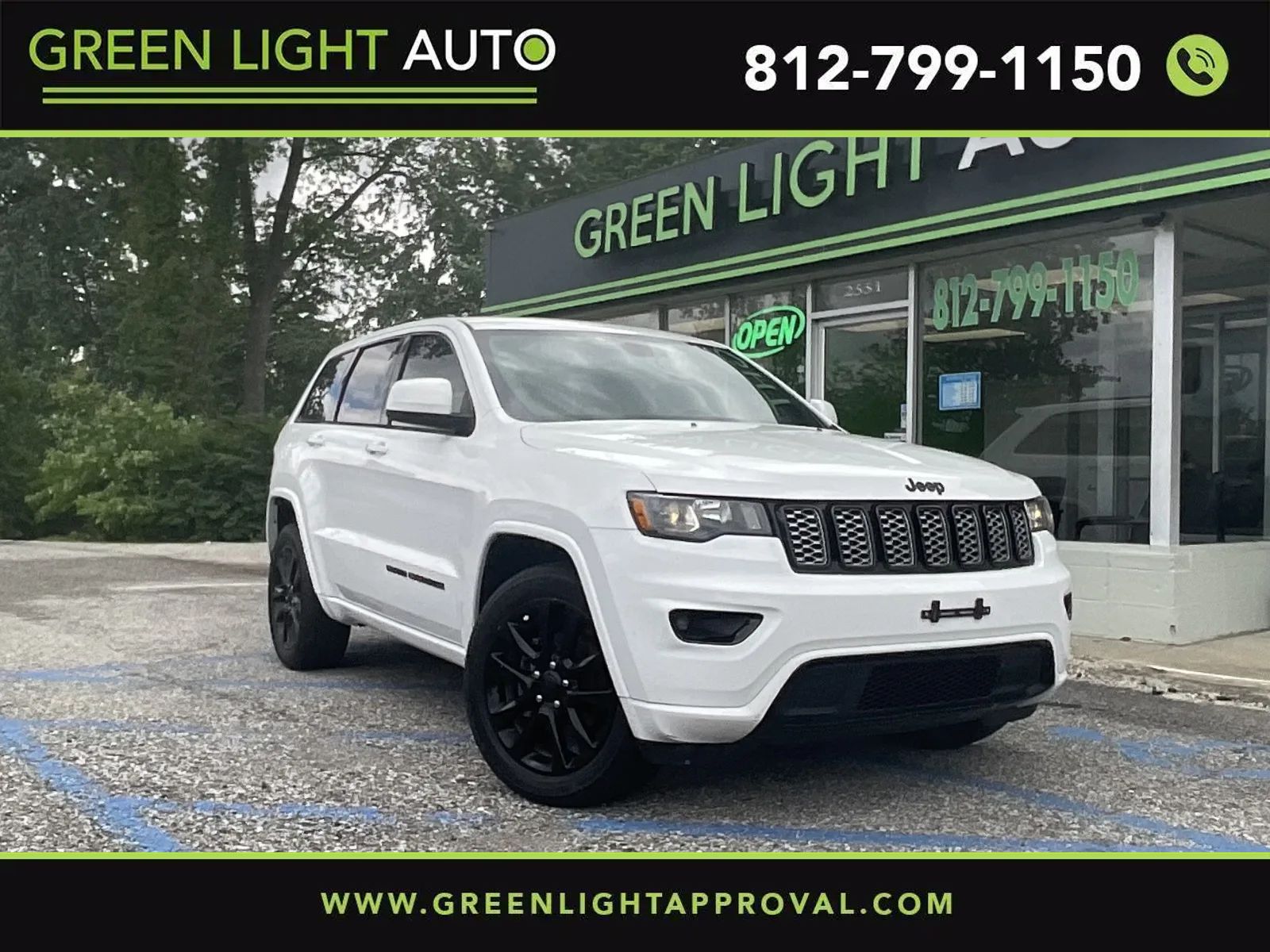 White 2017 Jeep Grand Cherokee Altitude 4WD SUV / Crossover Four-Wheel Drive Automatic