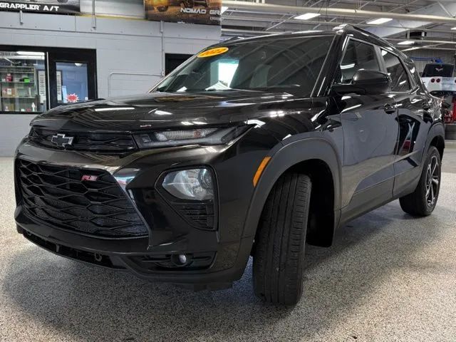 View vehicle photo 3