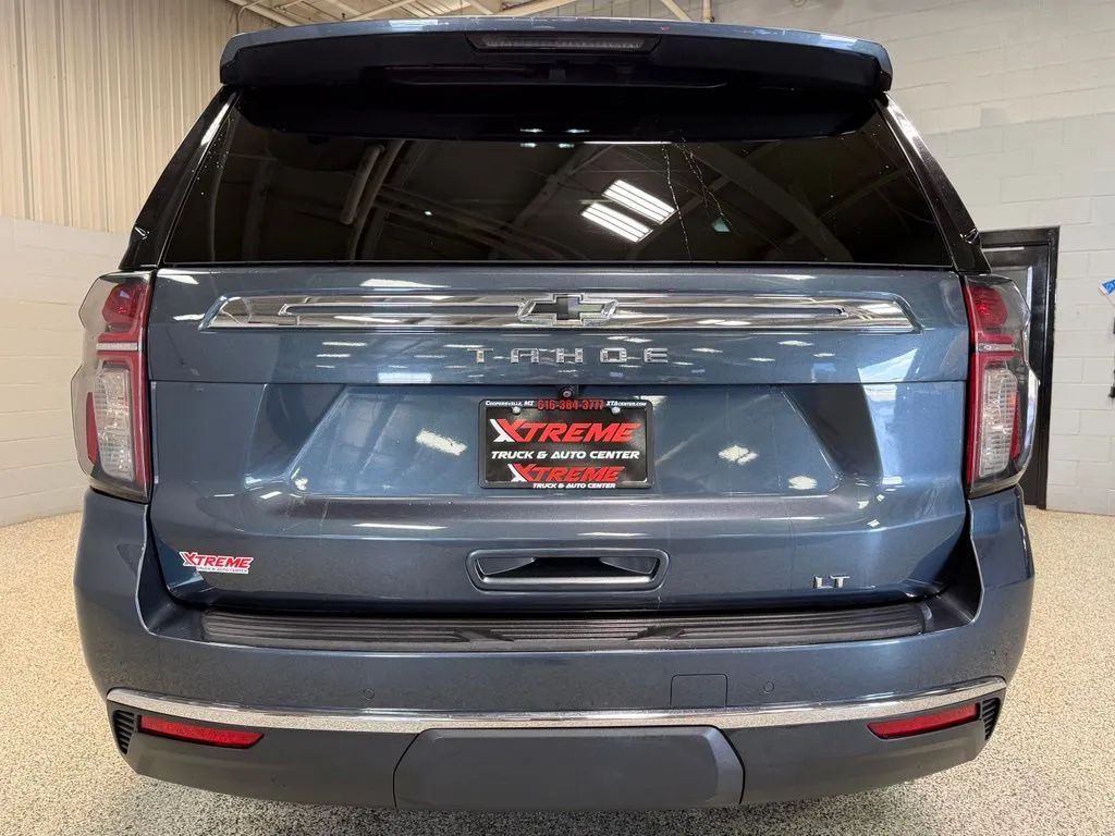 View vehicle photo 5
