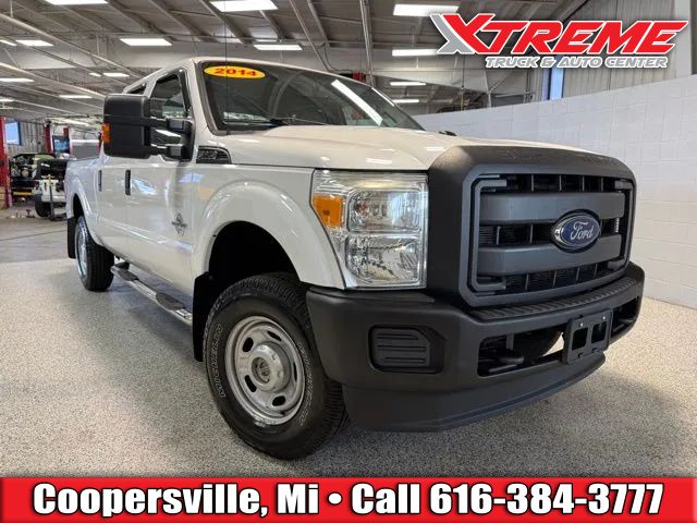 White 2014 Ford F-250 Super Duty Pickup Truck Four-Wheel Drive 6-Speed Automatic Overdrive