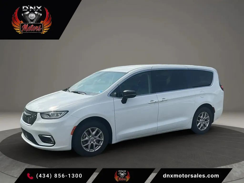 2024 Chrysler Pacifica Touring L FWD