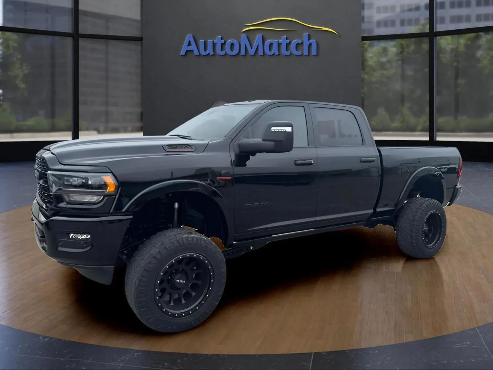View vehicle photo 4