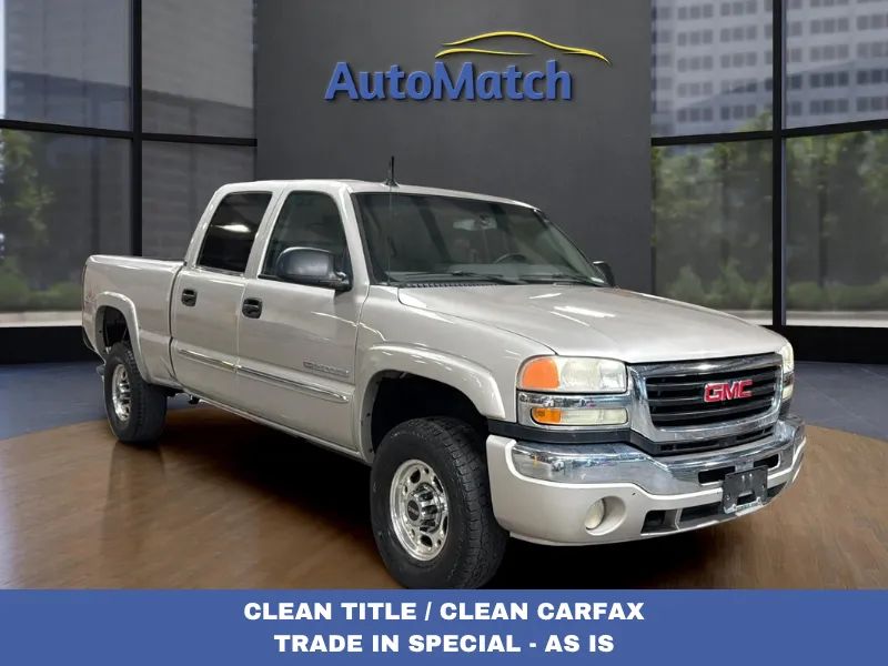 Silver 2005 GMC Sierra 2500HD Pickup Truck Four-Wheel Drive 4-Speed Automatic Overdrive