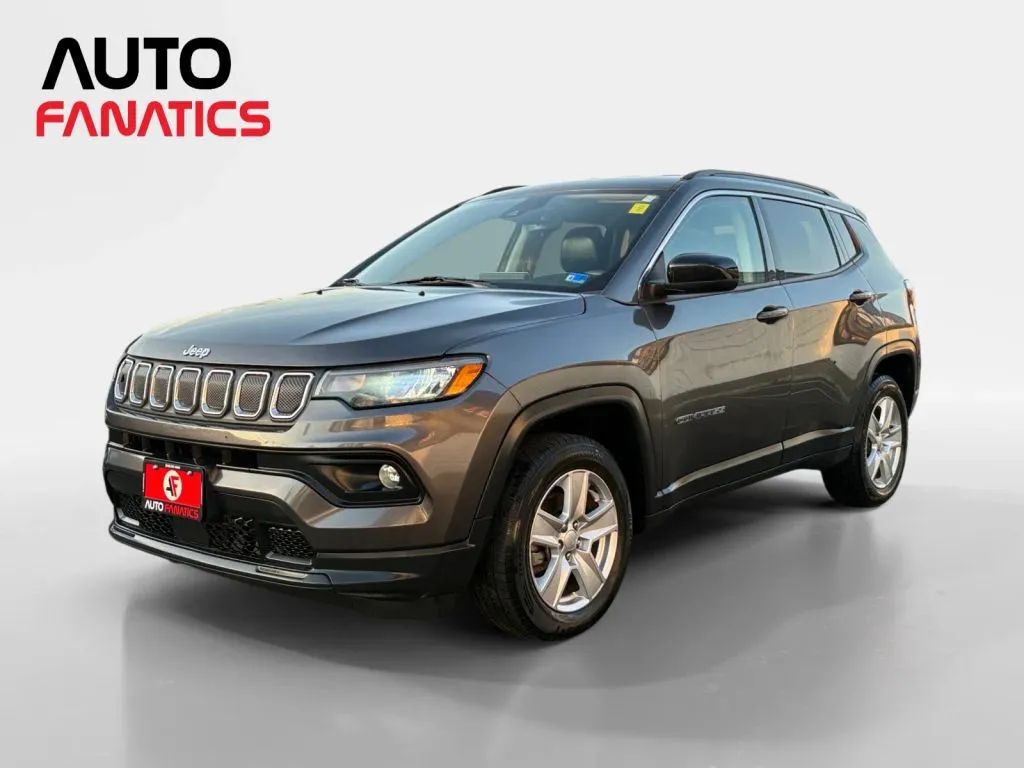 Gray 2022 Jeep Compass Latitude 4WD SUV / Crossover Four-Wheel Drive 9-Speed Automatic