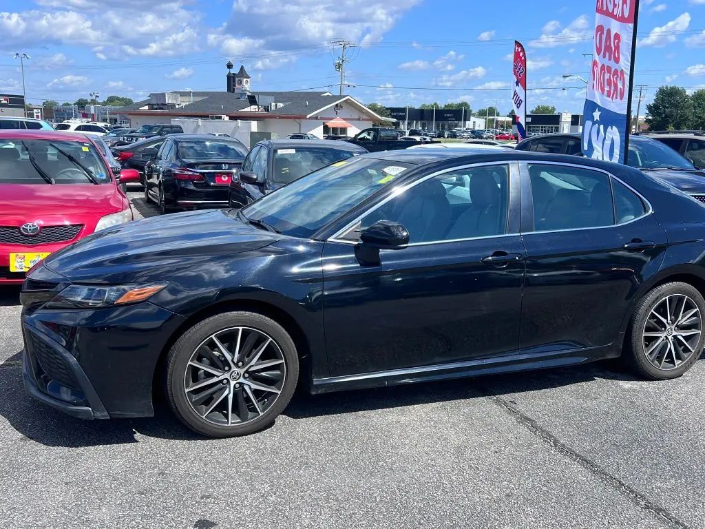 2021 Toyota Camry SE