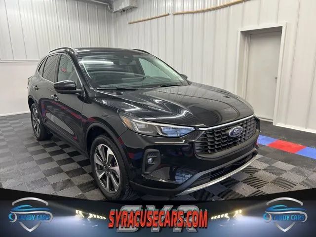 2025 Ford Escape Platinum AWD