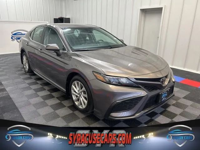 2024 Toyota Camry SE AWD