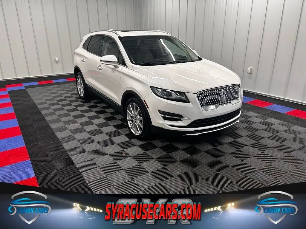 White 2019 Lincoln MKC Reserve FWD SUV / Crossover Front-Wheel Drive 6-Speed Automatic