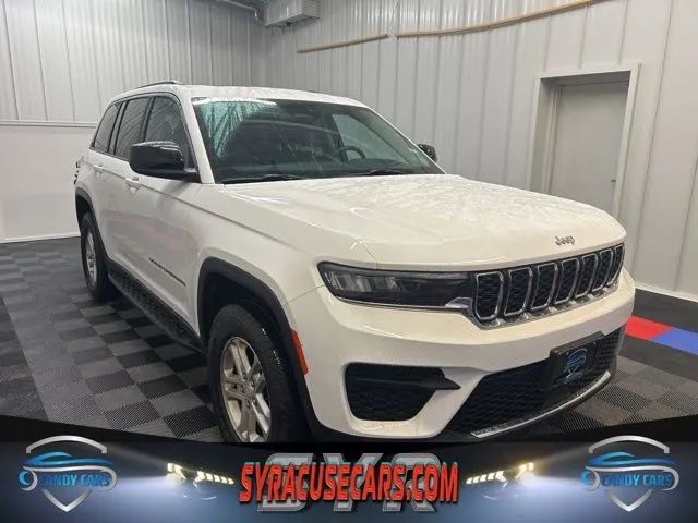 White 2023 Jeep Grand Cherokee Laredo 4WD SUV / Crossover Four-Wheel Drive 8-Speed Automatic