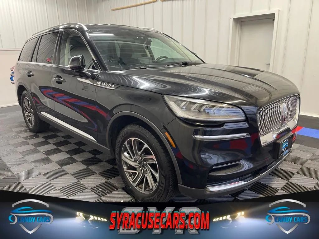 Black 2022 Lincoln Aviator Livery AWD SUV / Crossover All-Wheel Drive Automatic