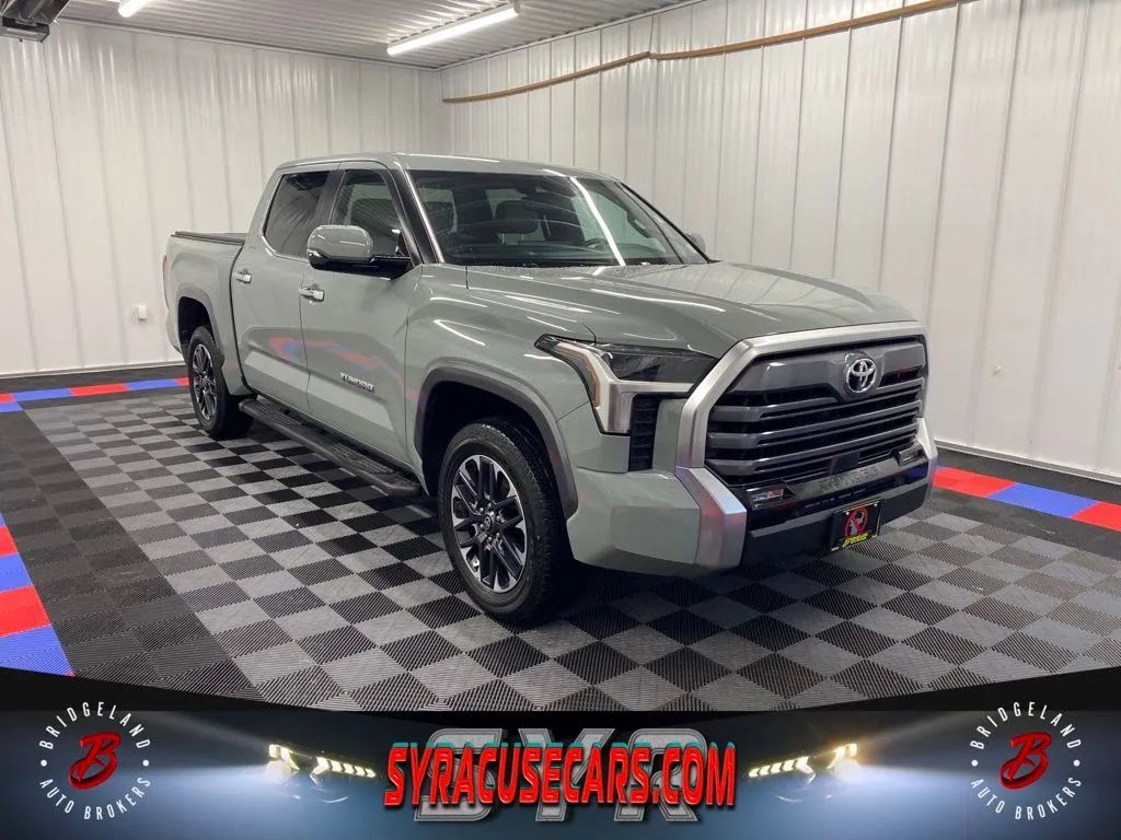 2025 Toyota Tundra Limited CrewMax Cab 4WD