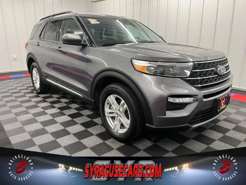 Gray 2022 Ford Explorer XLT AWD SUV / Crossover All-Wheel Drive Automatic