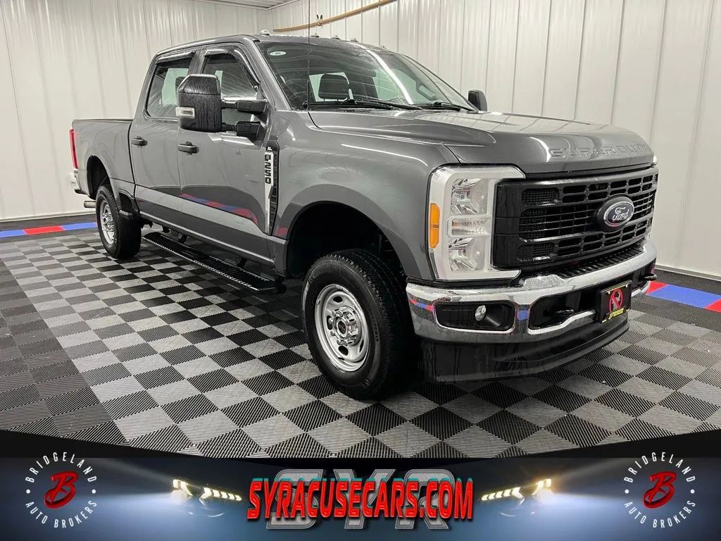 2023 Ford F-250 Super Duty XL Crew Cab 4WD