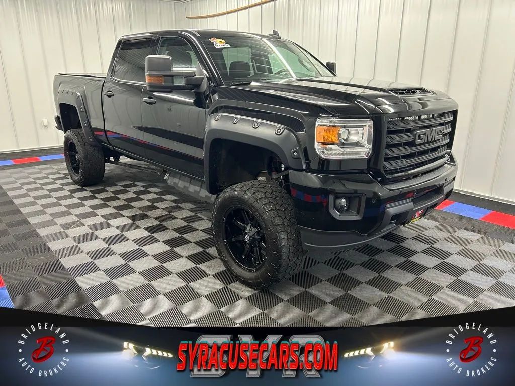 2017 GMC Sierra 2500HD SLT Crew Cab SB 4WD