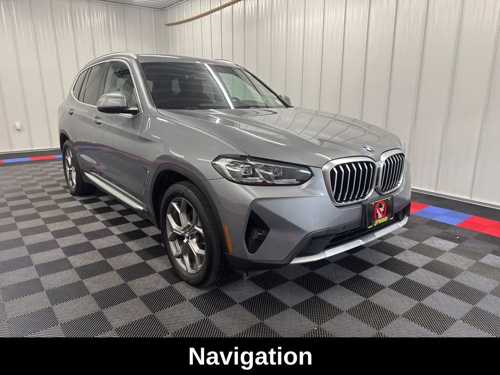 View vehicle photo 3