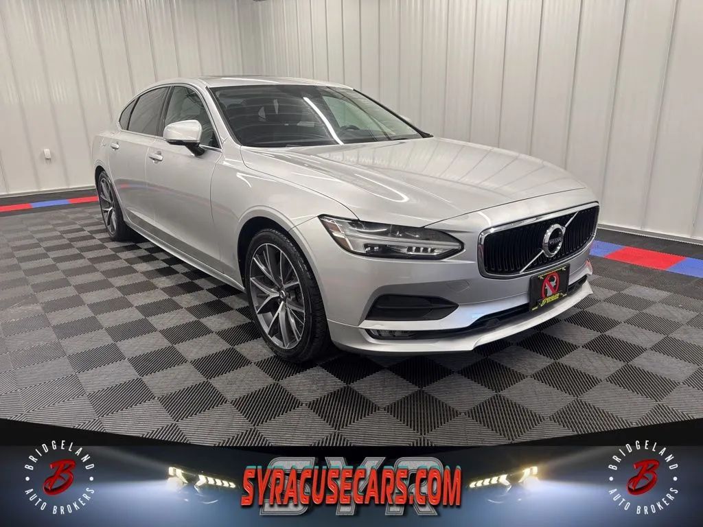 Silver 2020 Volvo S90 T6 Momentum AWD Sedan All-Wheel Drive Automatic
