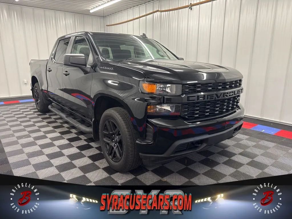 Black 2022 Chevrolet Silverado 1500 Custom Crew Cab 4WD Pickup Truck Four-Wheel Drive 8-Speed Automatic
