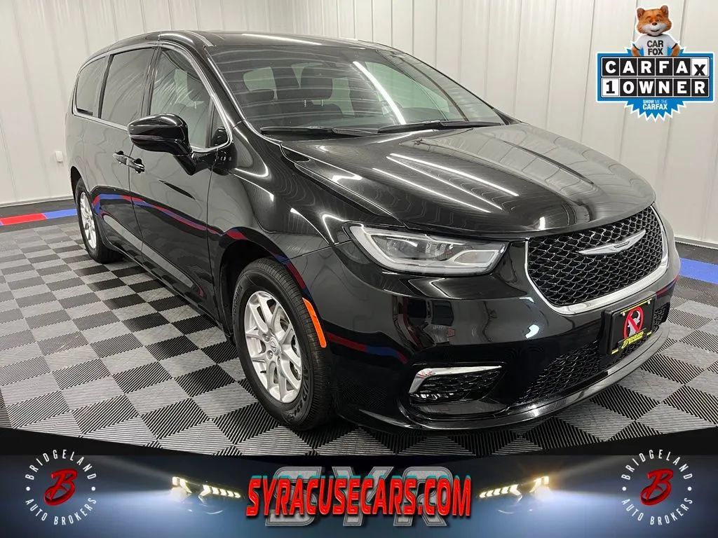 Black 2025 Chrysler Pacifica Minivan Front-Wheel Drive 9-Speed Automatic