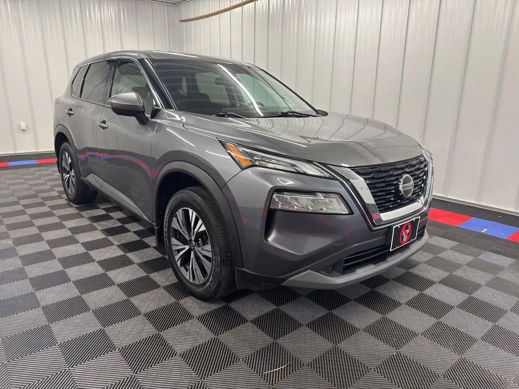 View vehicle photo 3