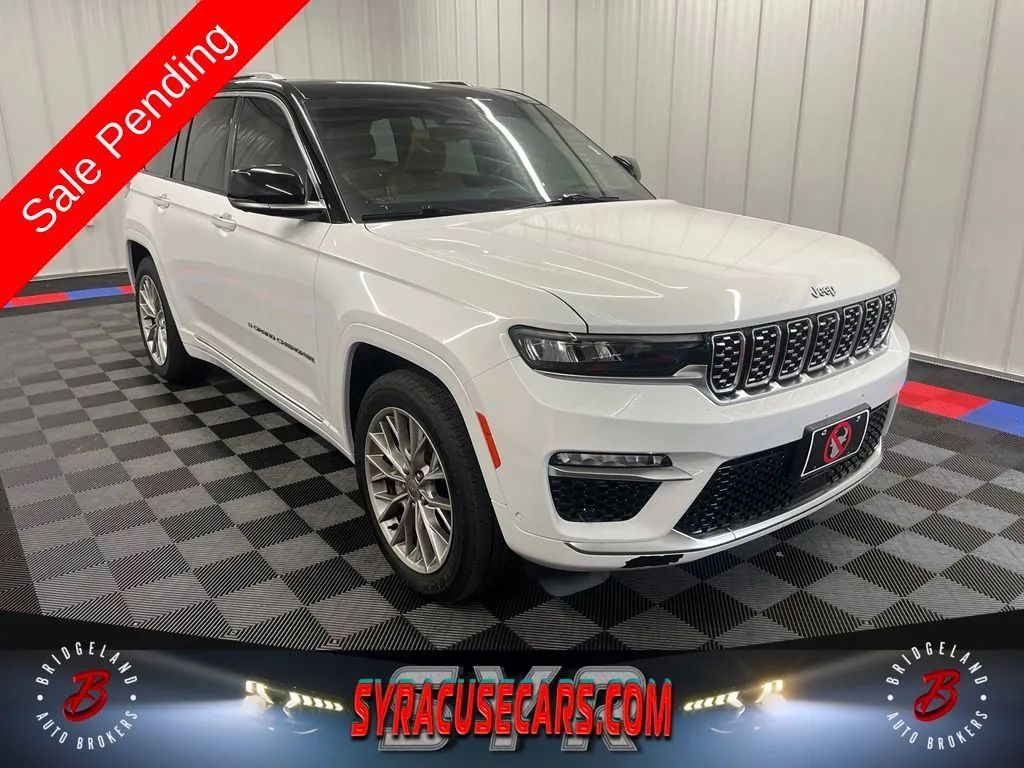 White 2022 Jeep Grand Cherokee SUV / Crossover Four-Wheel Drive 8-Speed Automatic