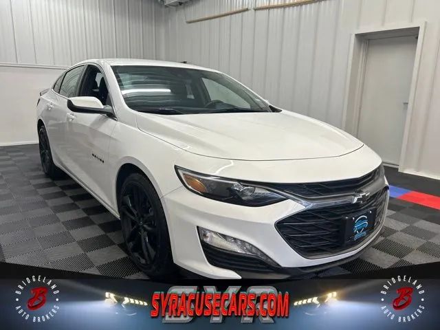 White 2024 Chevrolet Malibu Sedan Front-Wheel Drive Continuously Variable Transmission
