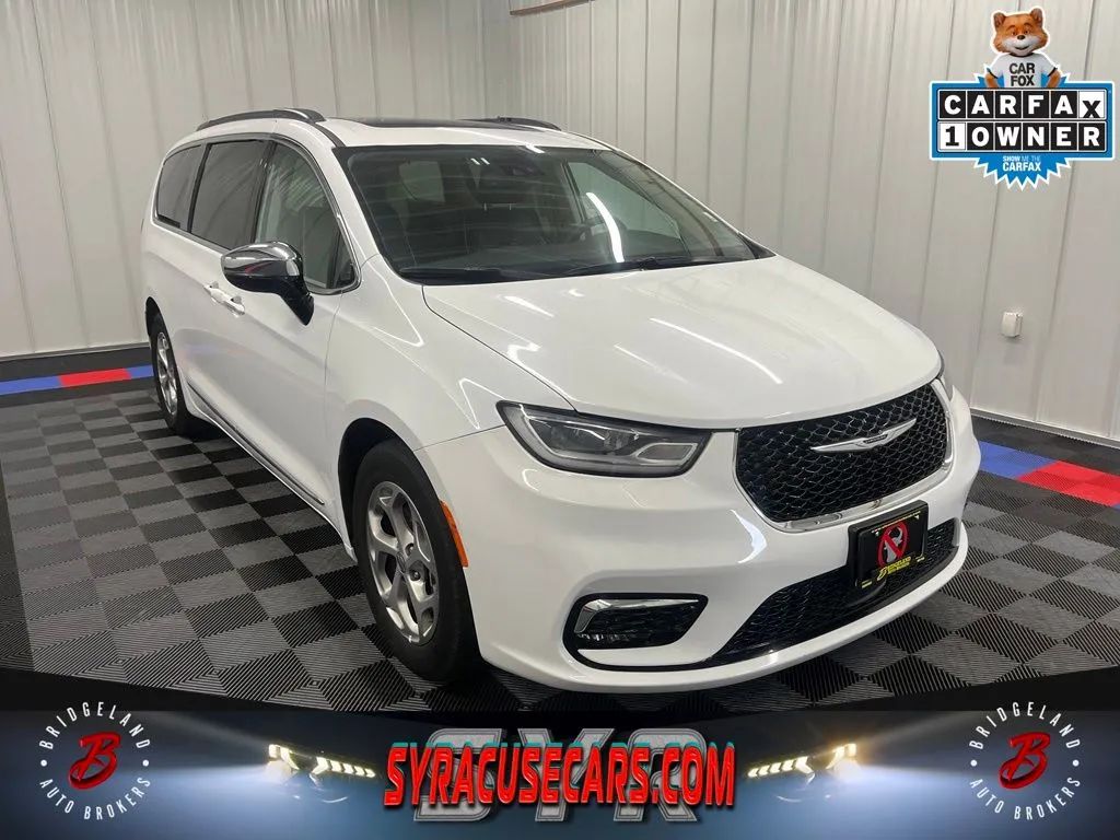 White 2023 Chrysler Pacifica Minivan Front-Wheel Drive 9-Speed Automatic