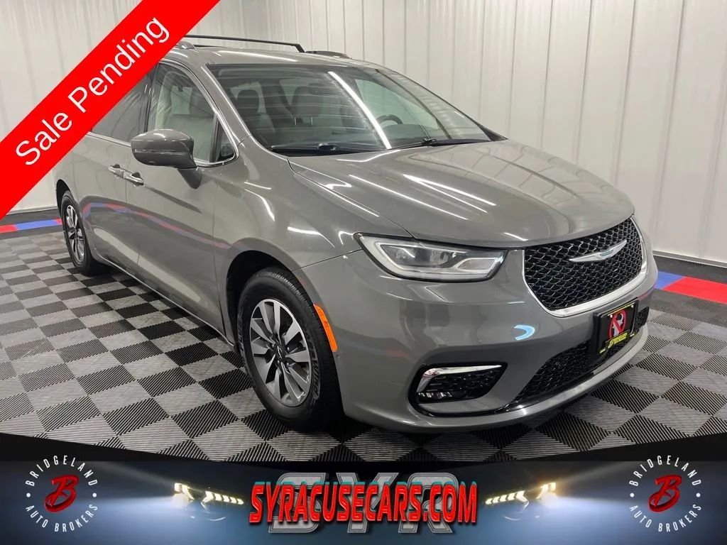 Gray 2021 Chrysler Pacifica Hybrid Minivan Front-Wheel Drive Continuously Variable Transmission