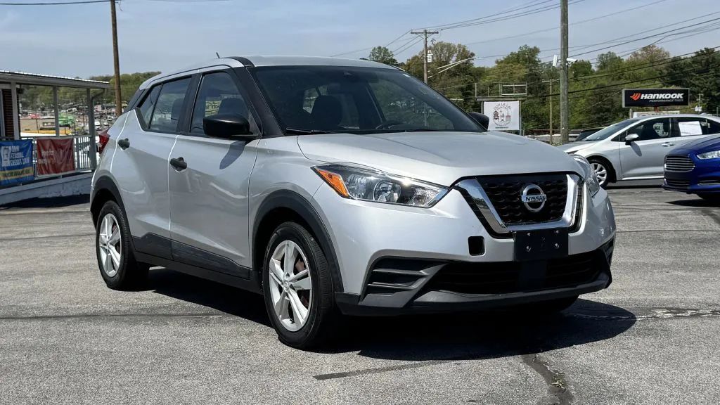 Silver 2020 Nissan Kicks S FWD SUV / Crossover Front-Wheel Drive Continuously Variable Transmission