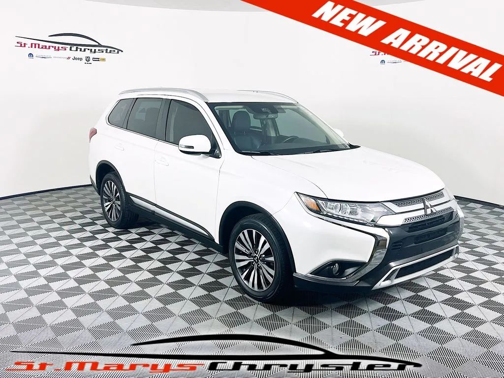 White 2020 Mitsubishi Outlander SEL S-AWC SUV / Crossover All-Wheel Drive Continuously Variable Transmission