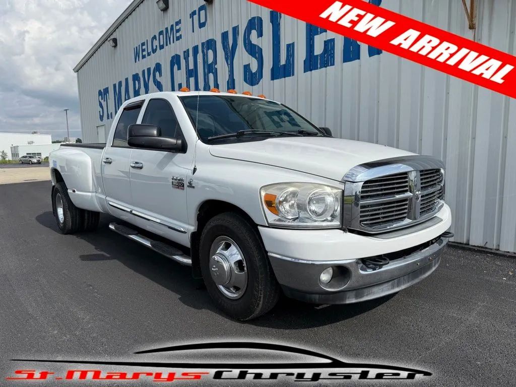 White 2009 Dodge RAM 3500 SLT Quad Cab LB DRW RWD Pickup Truck 4X2 6-Speed Automatic
