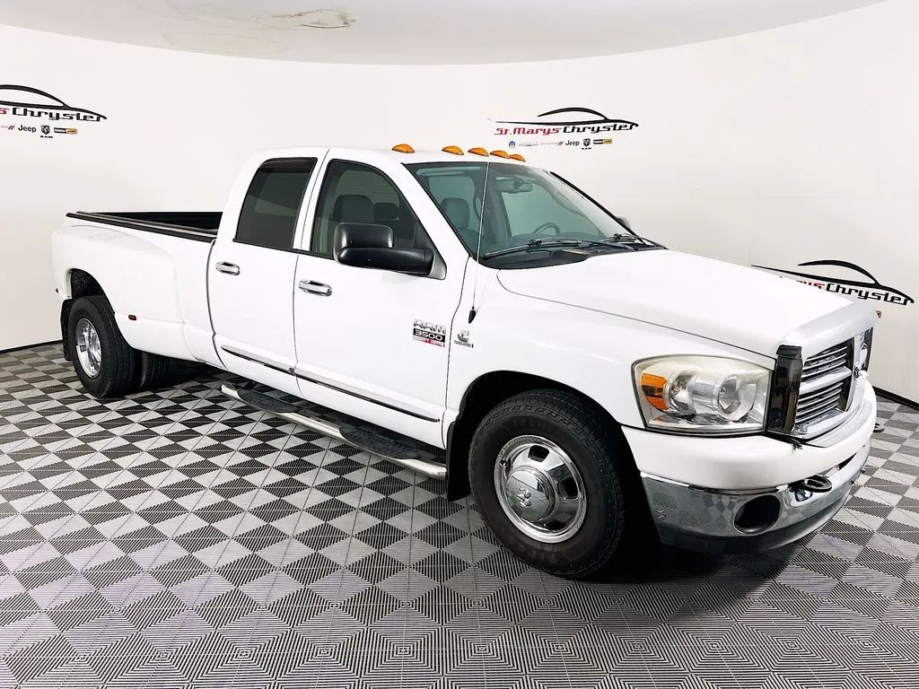White 2009 Dodge RAM 3500 Pickup Truck 4X2 6-Speed Automatic