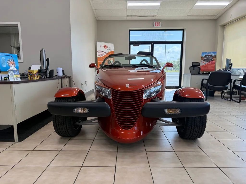 View vehicle photo 2