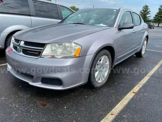 Silver 2013 Dodge Avenger Sedan Front-Wheel Drive 4-Speed Automatic