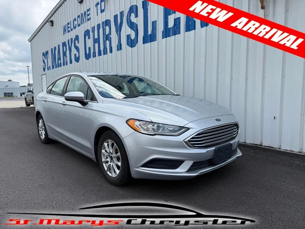 Silver 2017 Ford Fusion Sedan Front-Wheel Drive 6-Speed Automatic