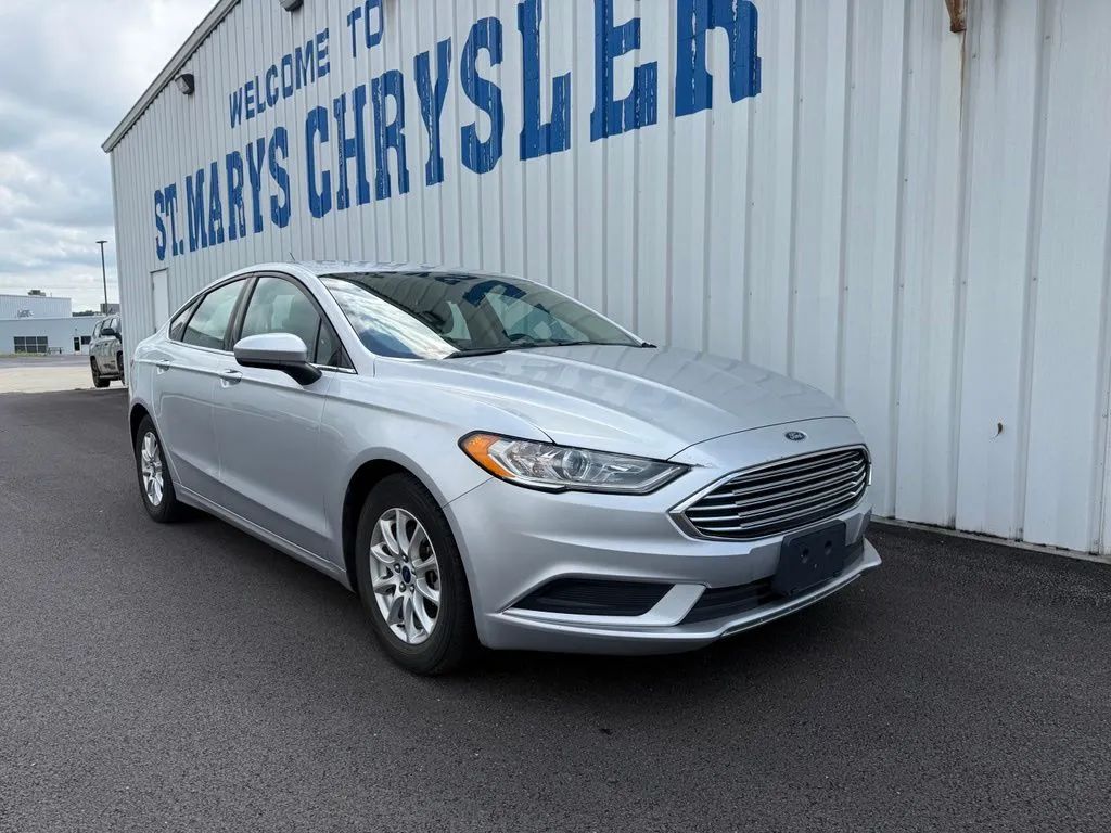 Silver 2017 Ford Fusion Sedan Front-Wheel Drive 6-Speed Automatic