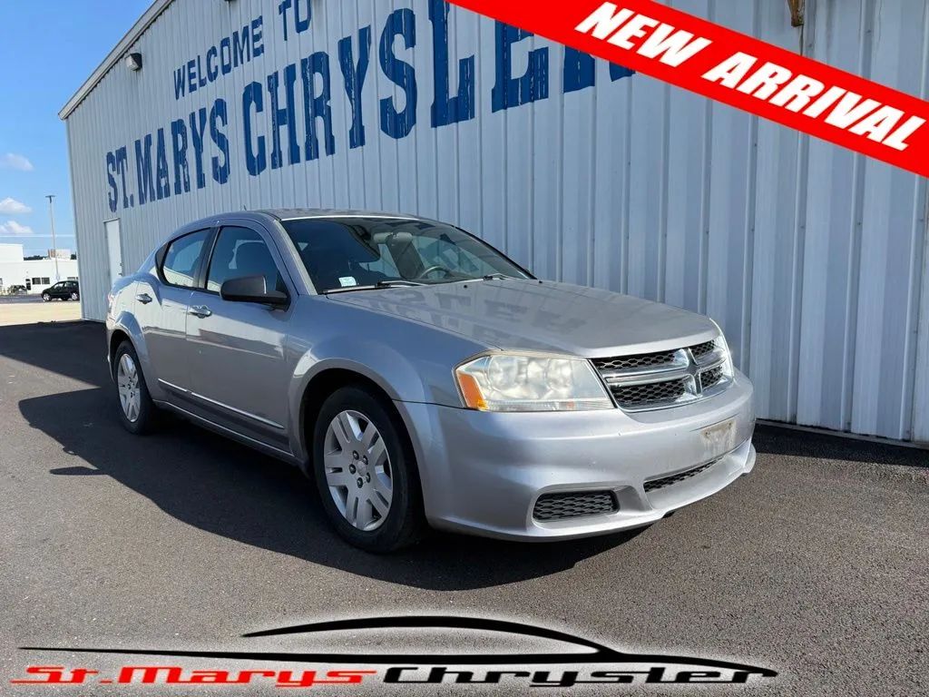 Silver 2013 Dodge Avenger Sedan Front-Wheel Drive 4-Speed Automatic